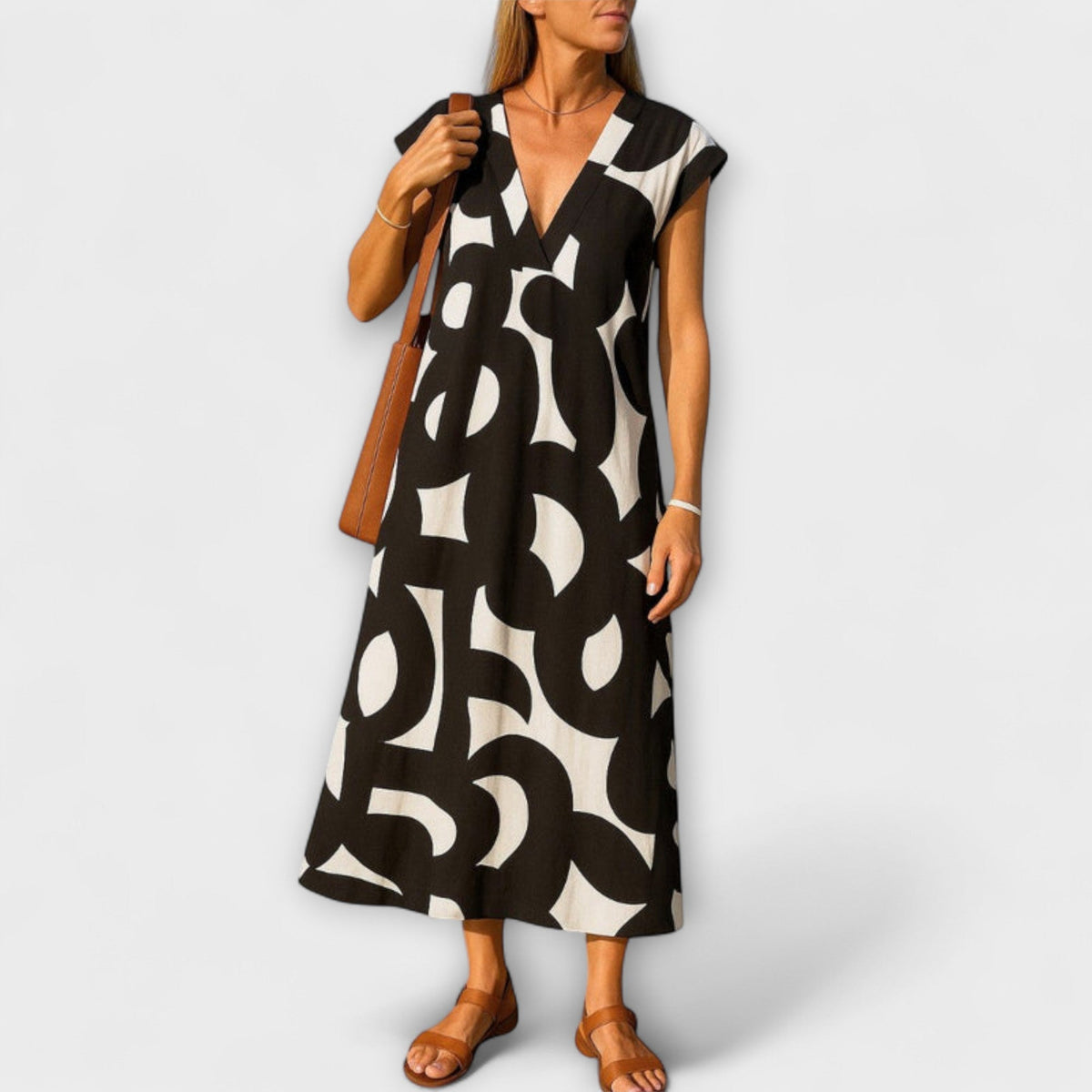 Linae – V-Neck Dress for Any Occasion