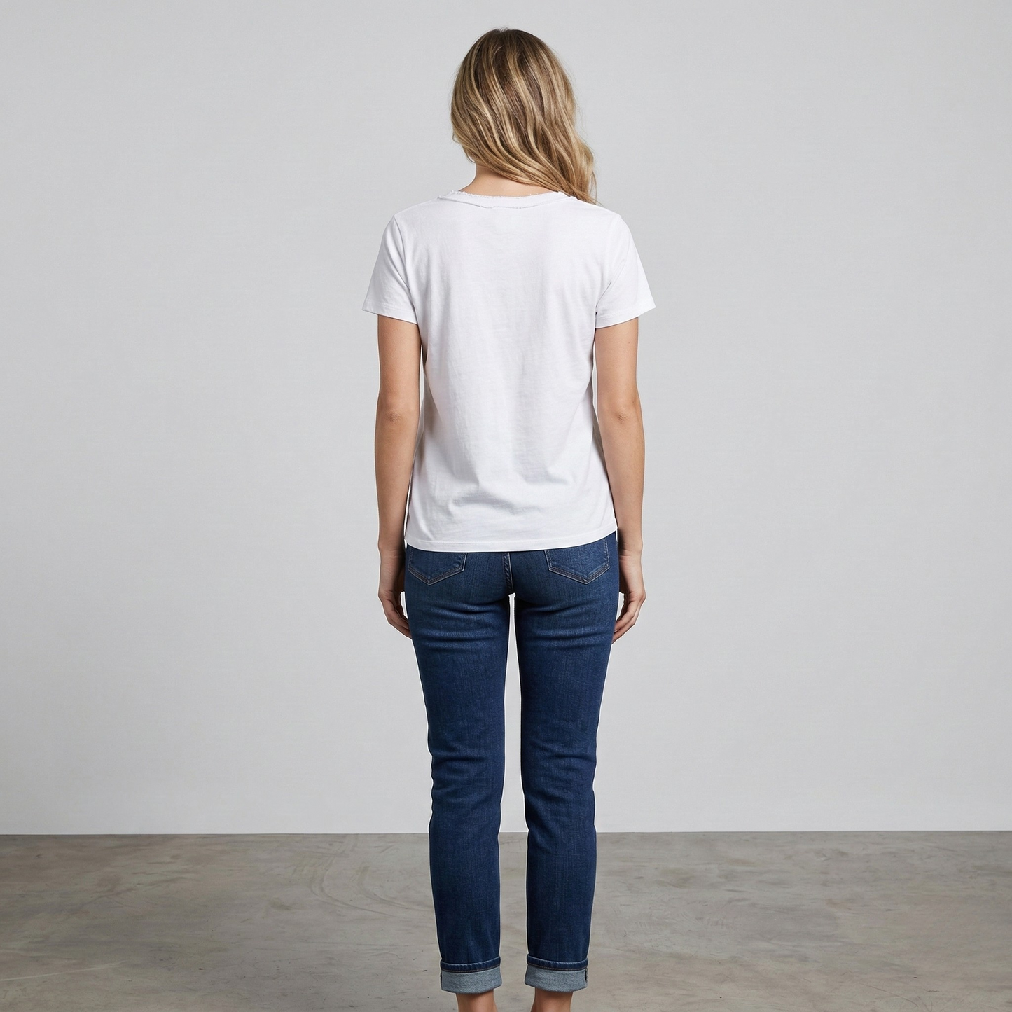 Women's cotton V-neck short sleeve casual t-shirt regular fit