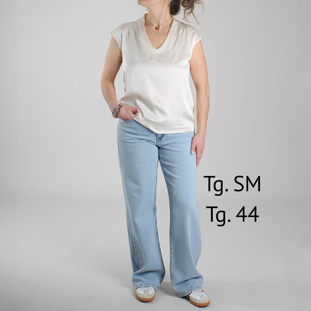 Blouse with V-neck