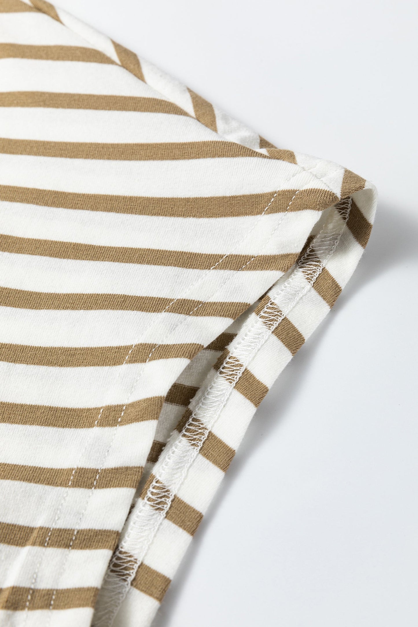 Wide crew neck T-shirt with khaki stripes and leopard patchwork