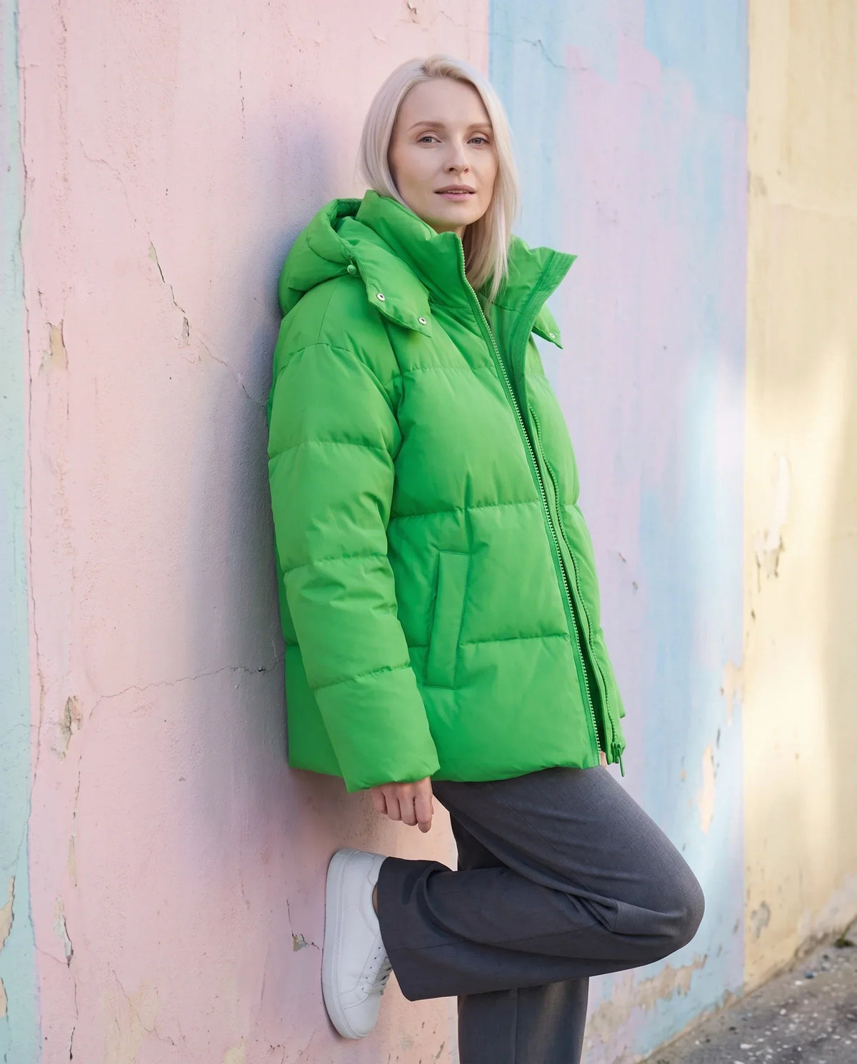 Oversized Puffer Jacket with High Collar and Detachable Hood