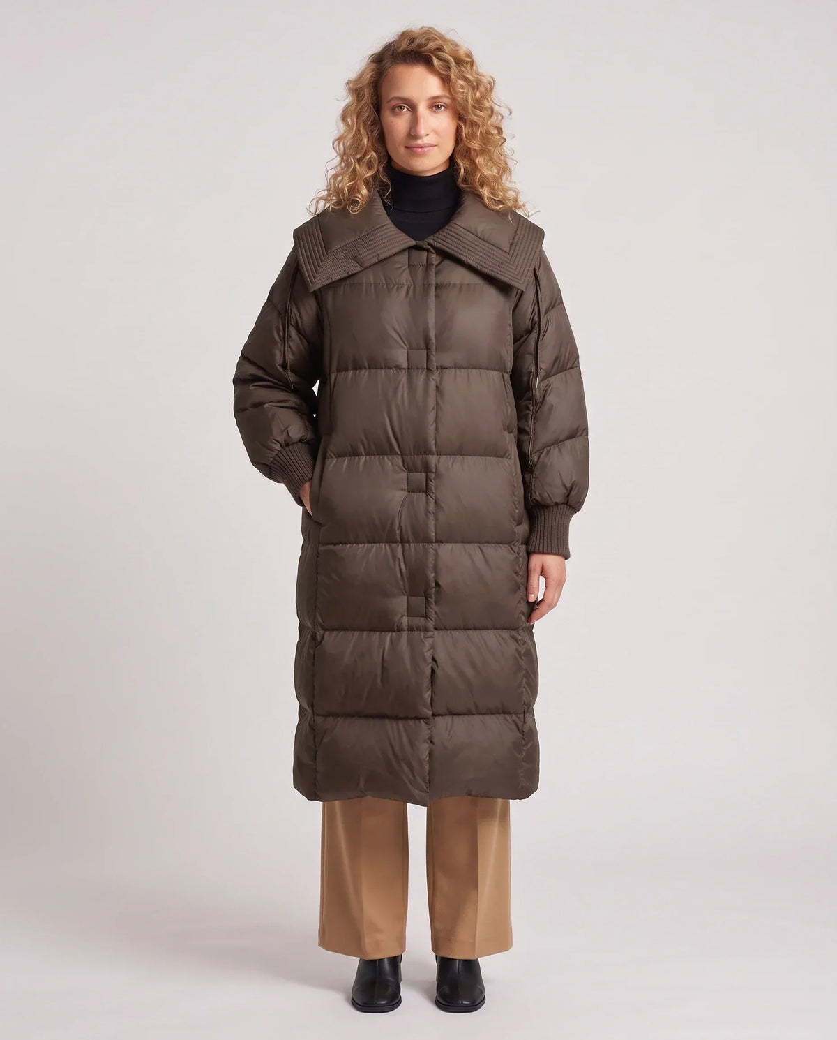 Extra-Long Puffer Jacket with Large Square Collar
