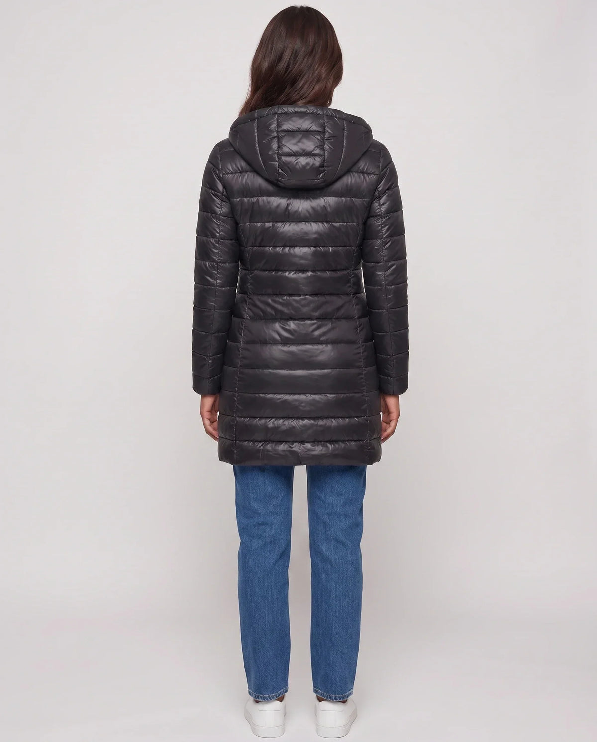 Lightweight Fitted Puffer Jacket with Detachable Hood