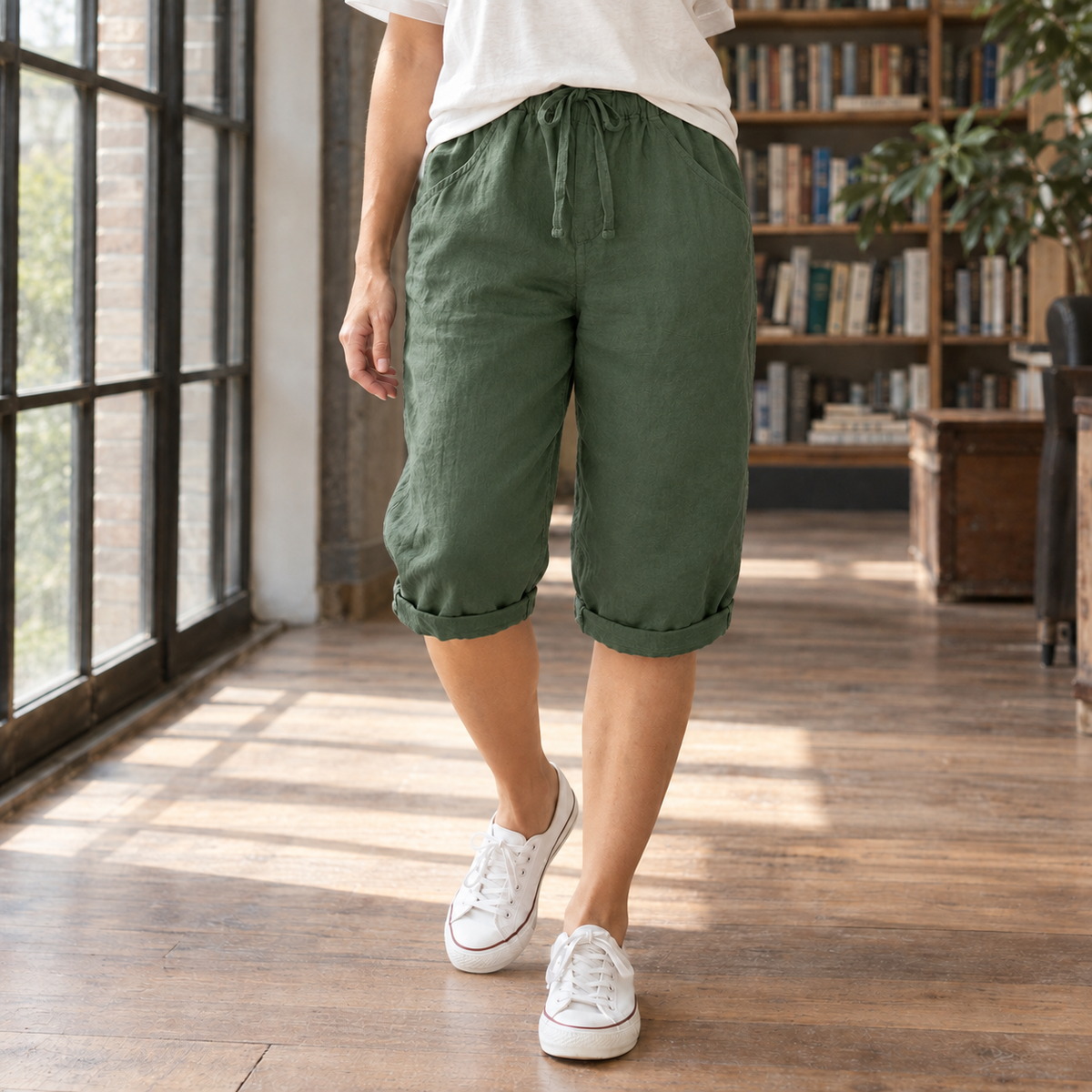 Olympia-Louise Relaxed Capri Pants